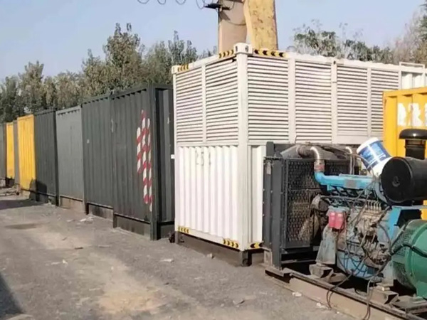 岭口镇200KW柴油发电机机组每小时油耗是多少？